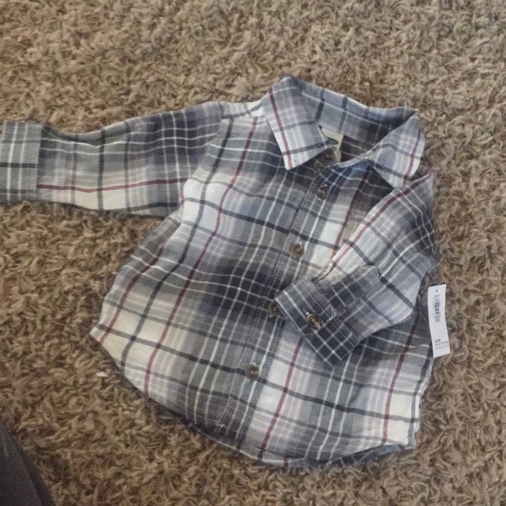 NWT old navy plaid button up shirt 3-6months